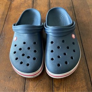 Navy Blue Crocs with White and Red Trim Casual Comfortable Men’s 10 Women’s 12